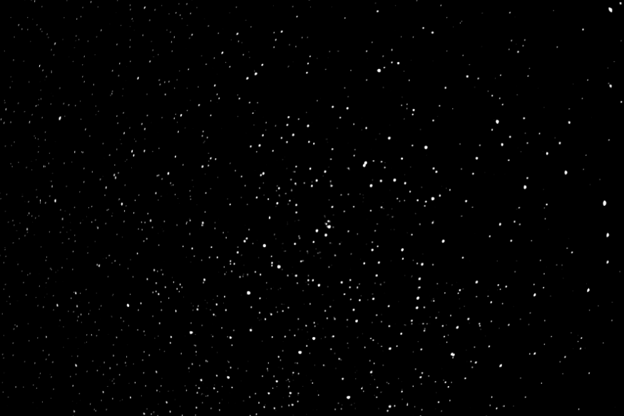 Campo de estrelas em fundo preto, com muitos pontos brilhantes espalhados de forma uniforme, representando o céu noturno.